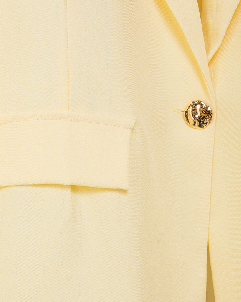 Oversize-Blazer mit Spitzenbesatz und Goldknopf