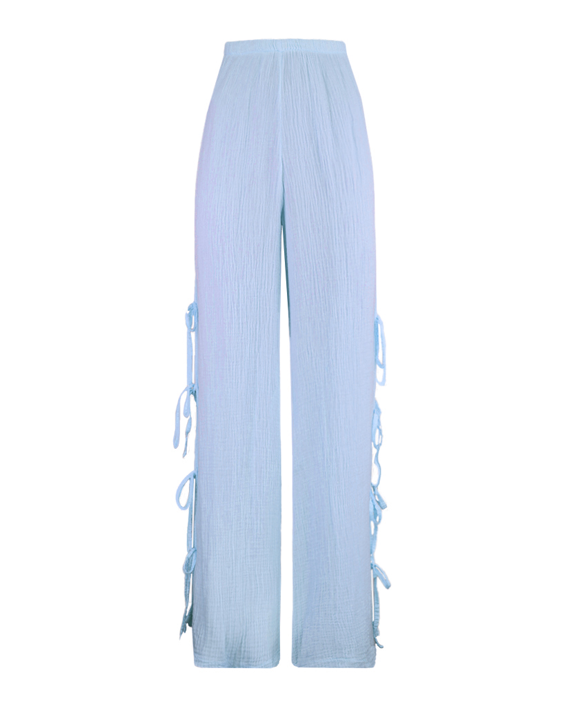 Mousseline Hose mit Schlitz und Schleifen seitlich