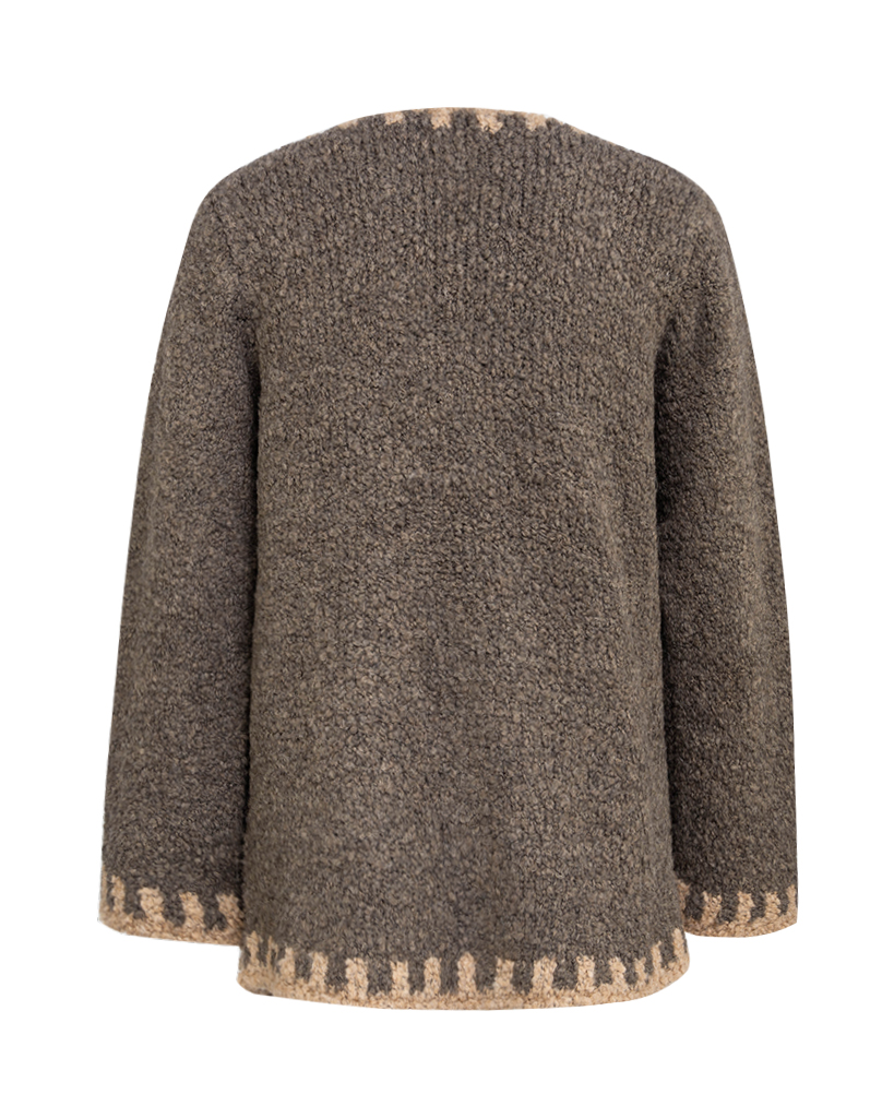 grobe Strickjacke mit abgesetzten Säumen